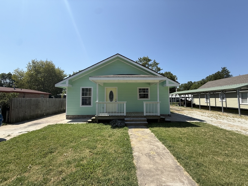 Allen House: 607 East Broadway