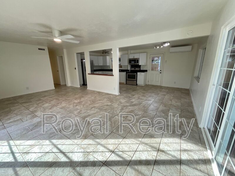 Waianae House: 85-059 Waianae Valley Road