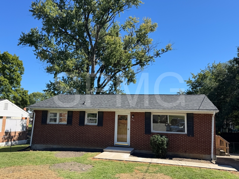 Roanoke House: 216 Nancy Drive Northwest