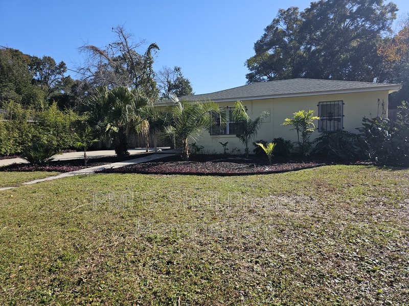 Pensacola House: 121 Carolyn Way