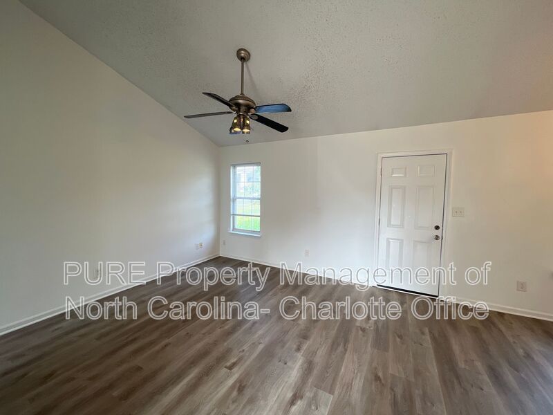 Charlotte House: 4401 Biesterfield Dr