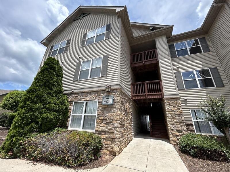 Seneca Condo: 731 Harts Cove Way - 1