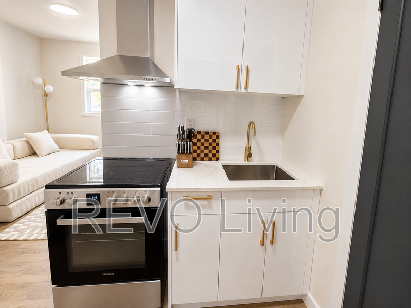 Toronto Condo: 62 Triller Avenue