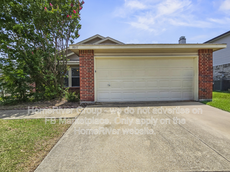 Arlington House: 8011 Mosstree Dr