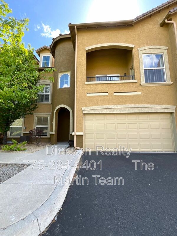 Reno House: 1325 S. Meadows Parkway