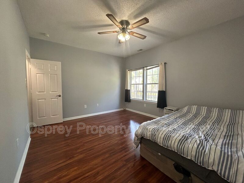 Introducing a charming 2 bedroom, 2 bathroom condo  - Photo 15
