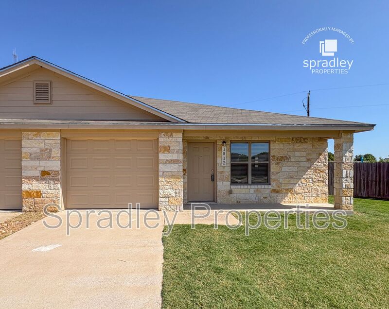 Belton Condo: 1512 Brady Way