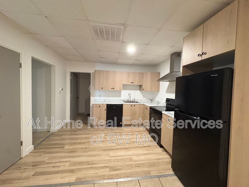 Springfield Condo: 3342 E Linwood St