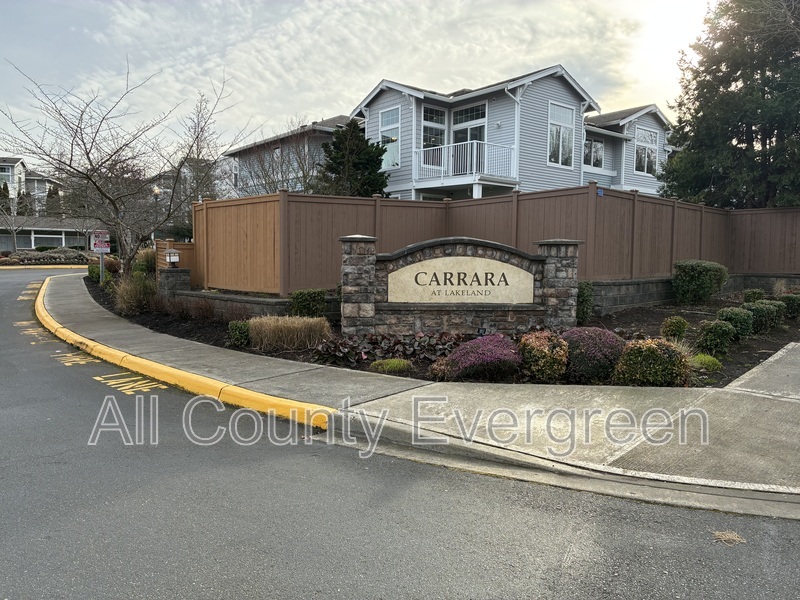 Auburn Condo: 6409 Hazel Lane S