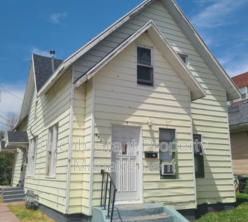 Pocatello House: 654 W Lander St