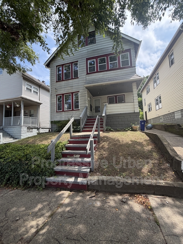 Cleveland Condo: 3235 West 121st Street - Downstairs