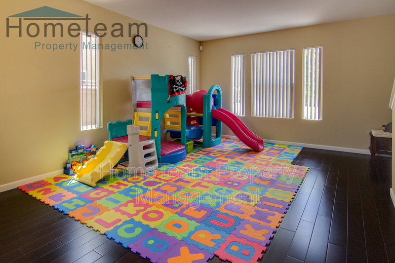3BR / 2.5 BA 2662 Sq ft Otay Ranch / Chula Vista - Photo 3