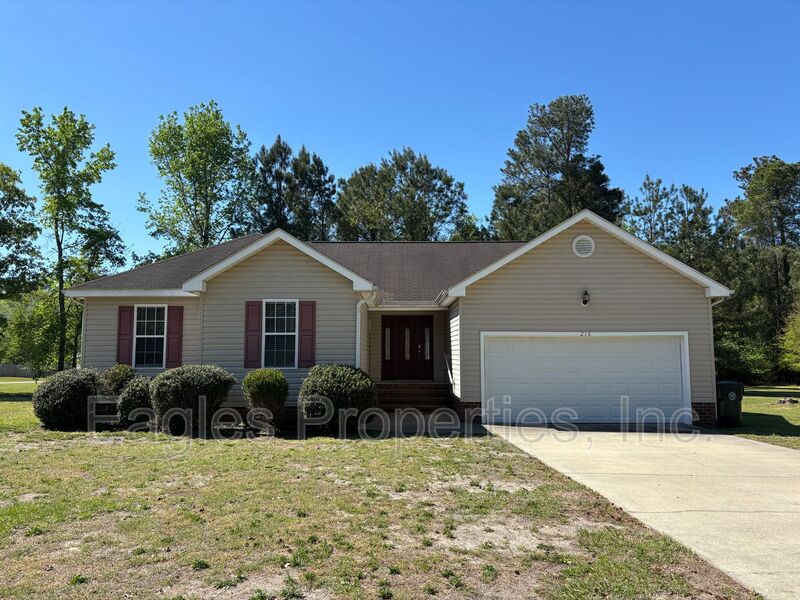 Goldsboro House: 216 Waters Circle
