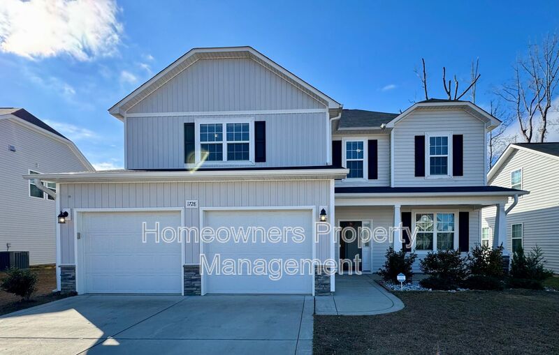 Fayetteville House: 1728 Stackhouse Dr