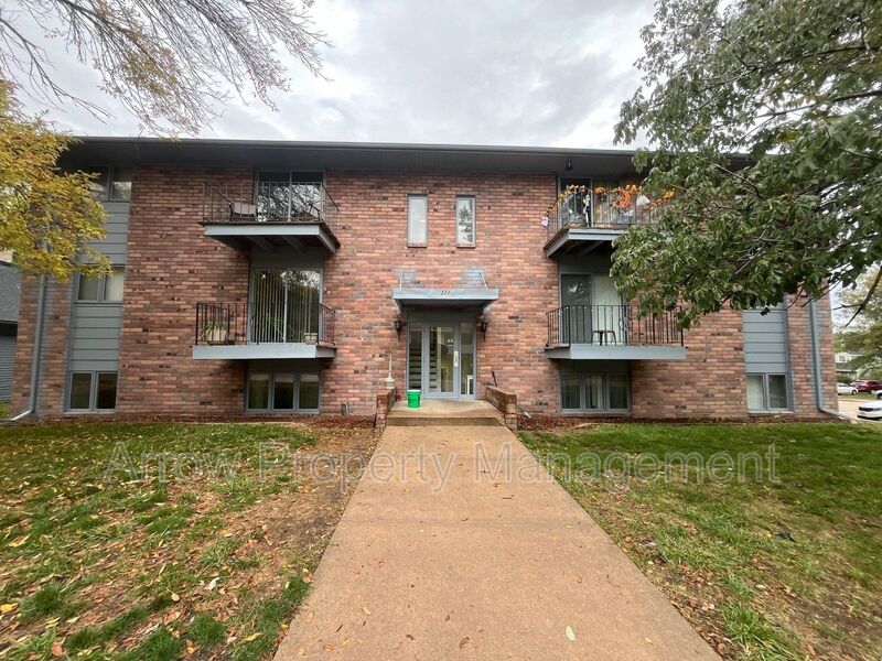 Seward Condo: 320 Lincoln Street