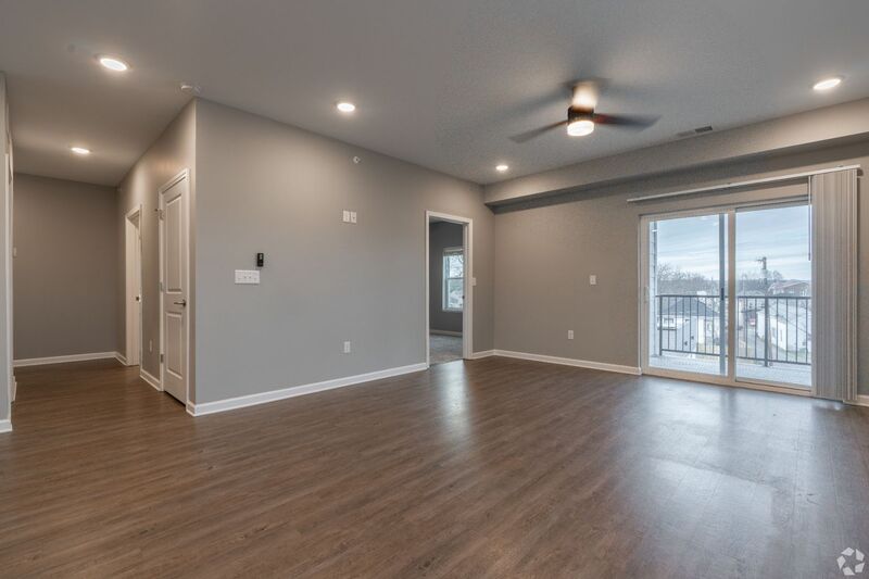 New Albany House: 1601 E. Main Street