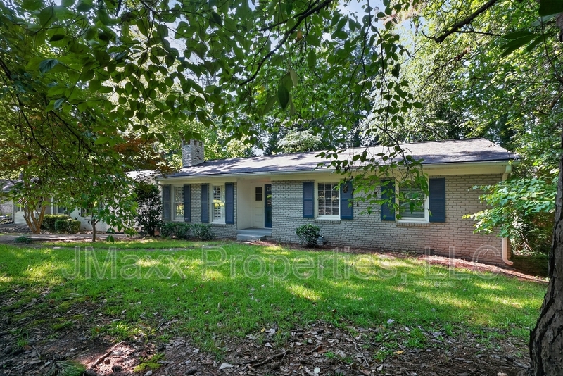 Atlanta House: 807 Cardova Drive Northeast