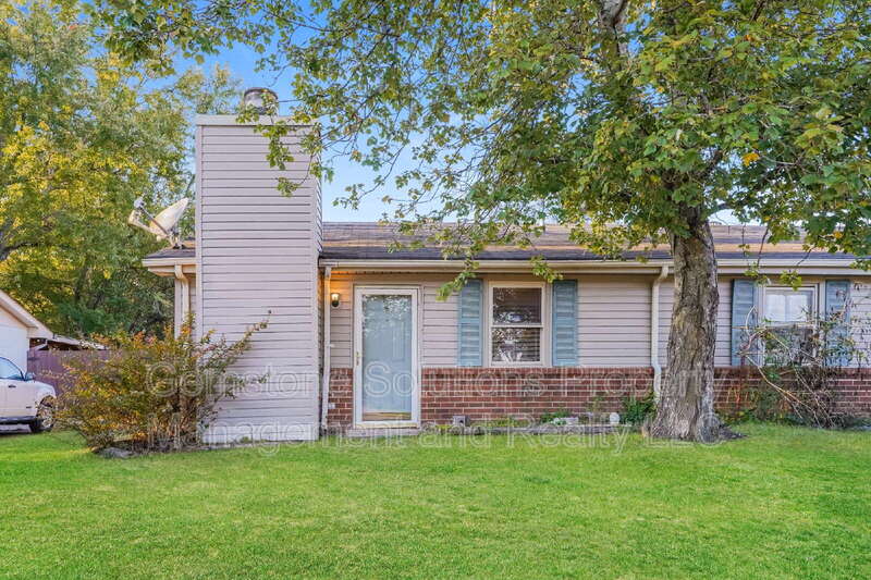 Hermitage House: 4355 Central Valley Dr