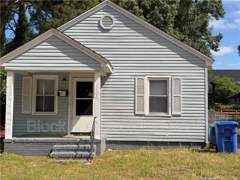 Fayetteville Condo: 1106 Clark Street