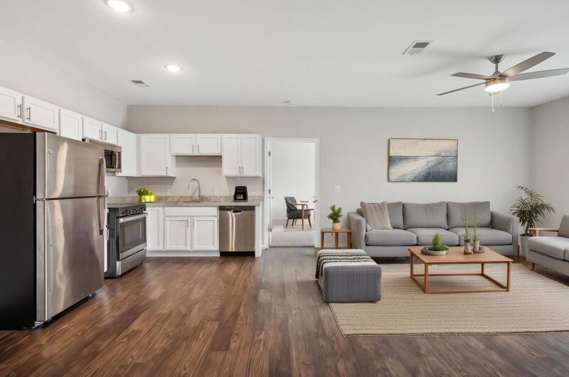 New Albany House: 2239 Charlestown Rd