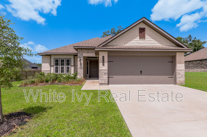 Huntsville House: 3722 Sage Ln