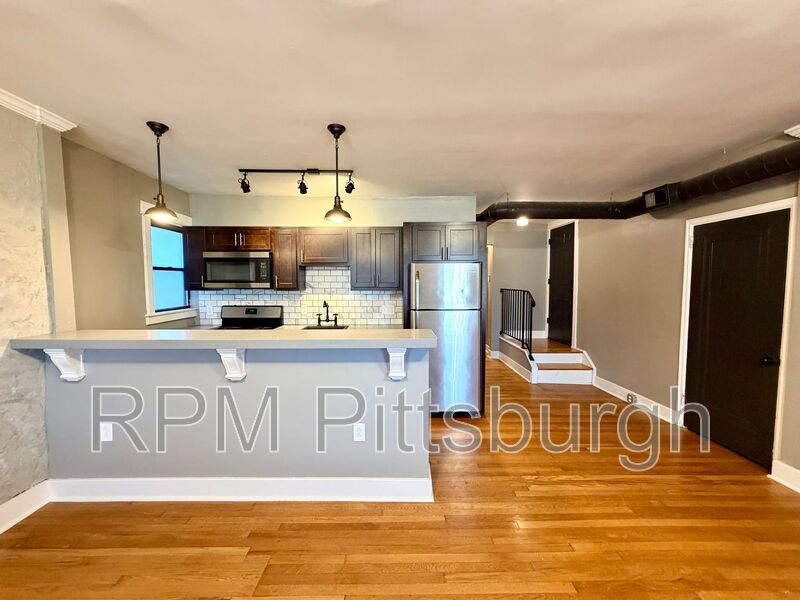 Pittsburgh House: 5612 Beacon St