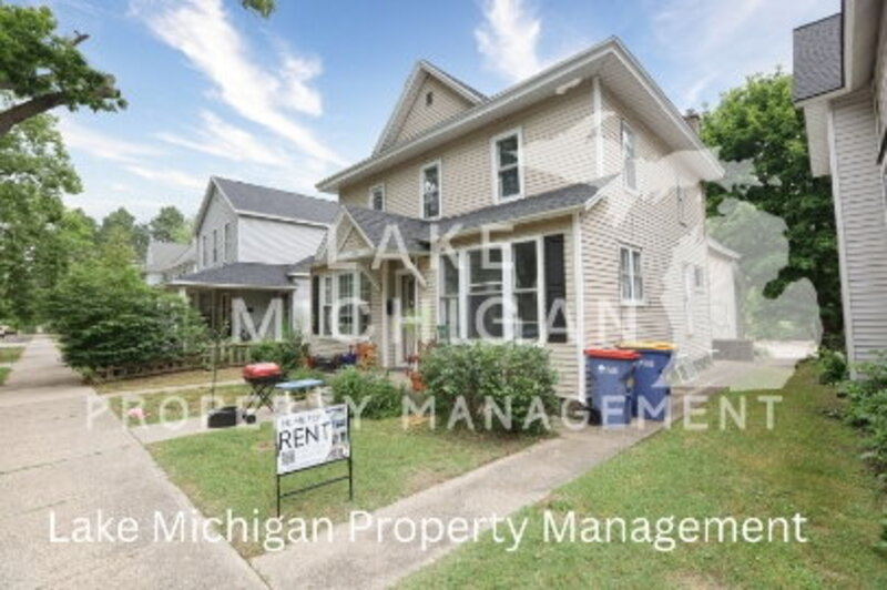 Grand Rapids Condo: 636 Livingston Ave NE
