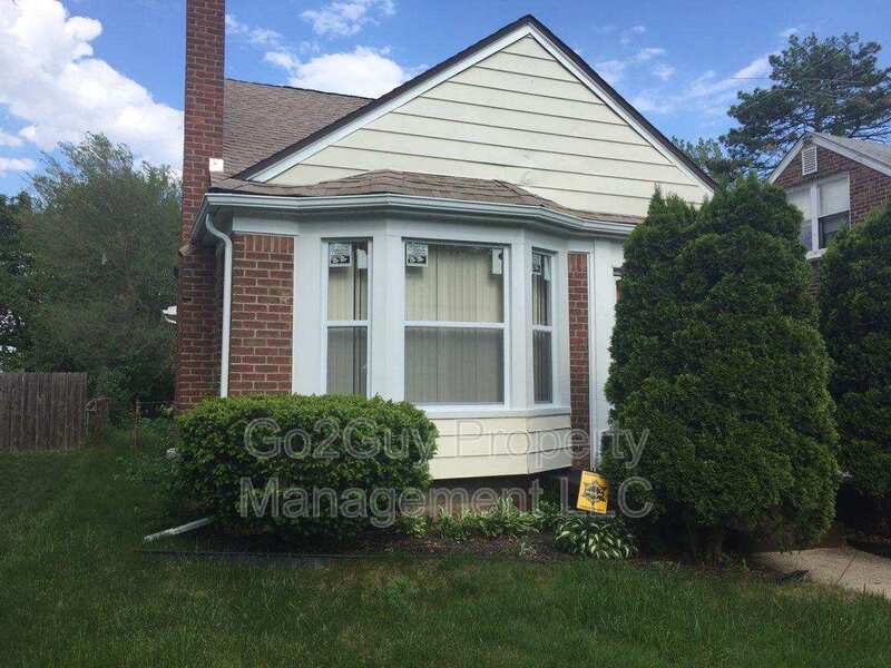 Detroit House: 16606 Prevost