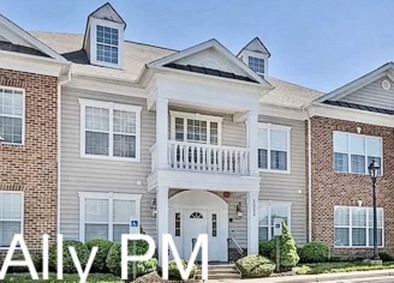 Charlottesville Condo: 1052 Glenwood Station Lane - 1