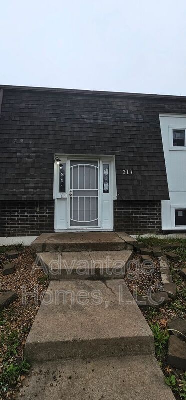 Kansas City Condo: 711 N 70th St