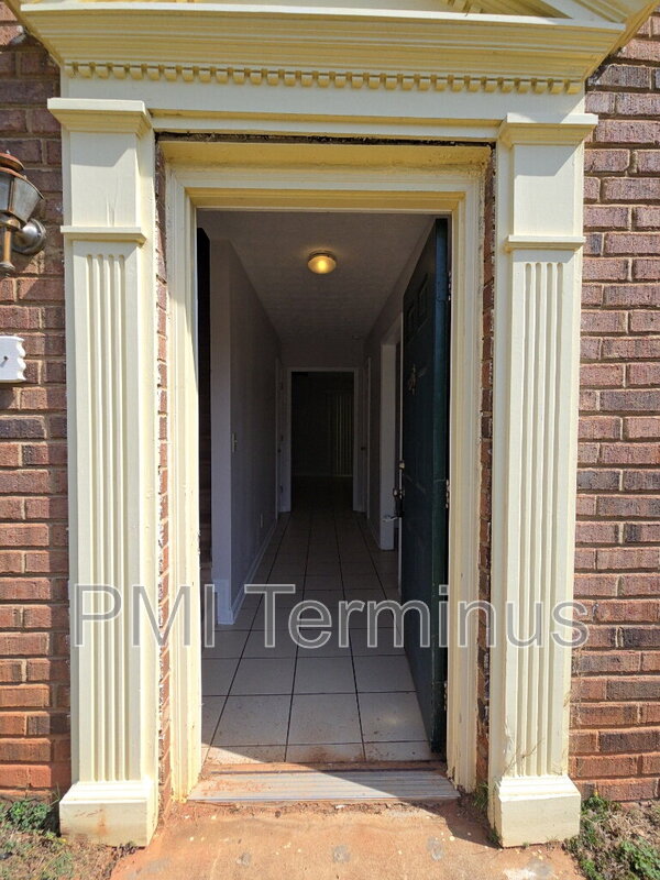 Stone Mountain Condo: 5227 Ridge Forest Dr