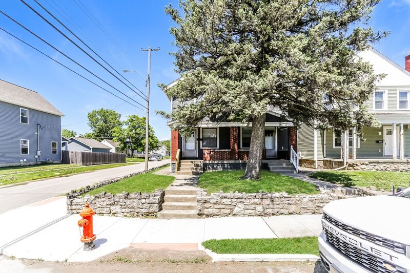 Columbus House: 732-734 Deshler Ave.