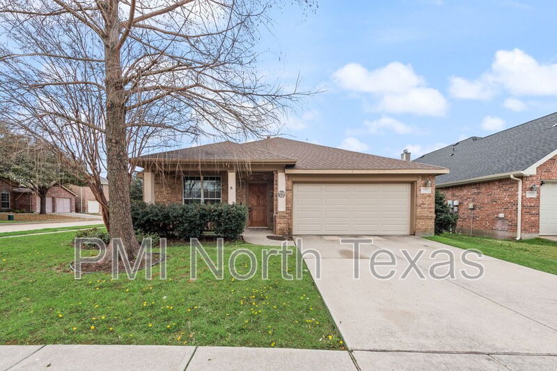 Little Elm House: 1732 Bluebird Drive