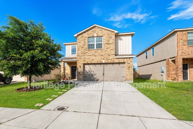 New Braunfels House: 739 Veloway Trail