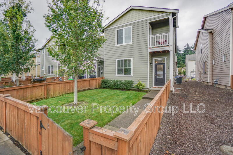 Vancouver Townhome: 7120 NE 153rd Pl