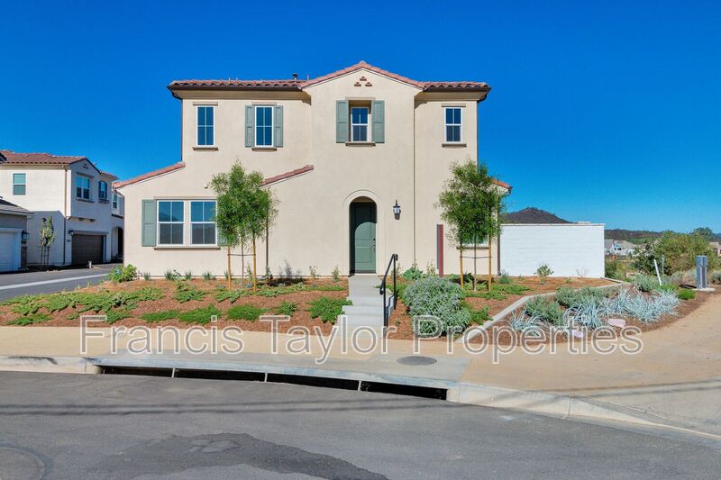 Valley Center House: 27778 Heritage Ln