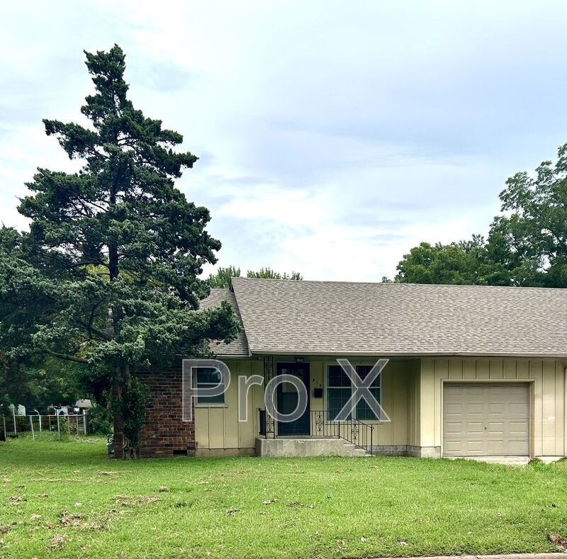 Pittsburg House: 515 E. Jefferson
