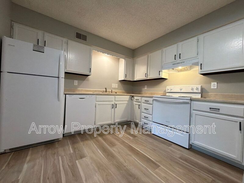 Seward Condo: 320 Lincoln Street