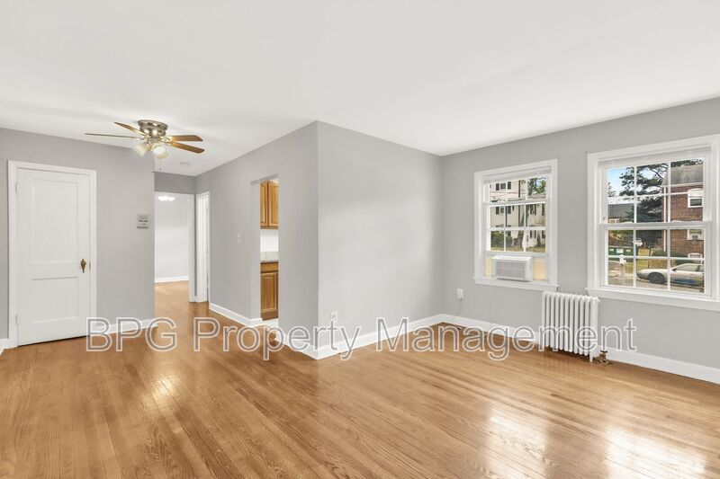 Arlington Condo: 5721 11th St N