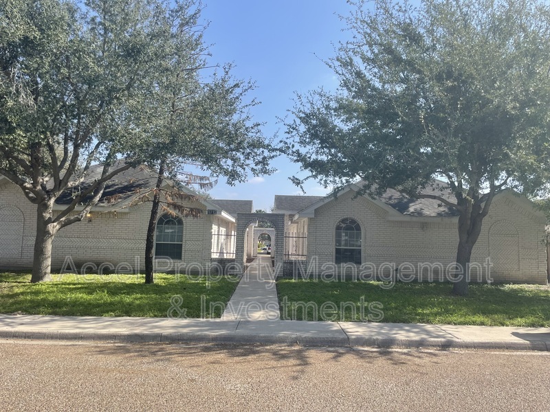 Edinburg Condo: 1712 Phoenix