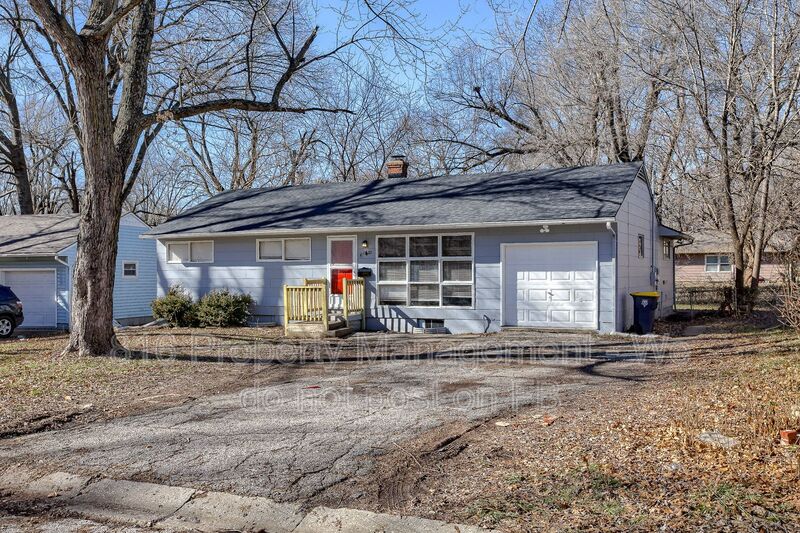 Kansas City House: 11420 Manchester Ave