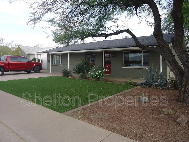 Tempe House: 1041 W 18th St