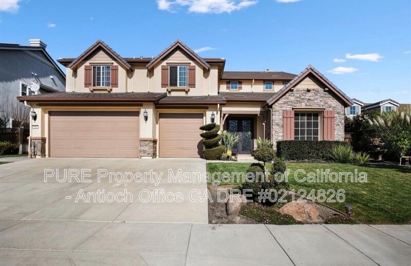 Oakley House: 80 Bottlebrush Ct