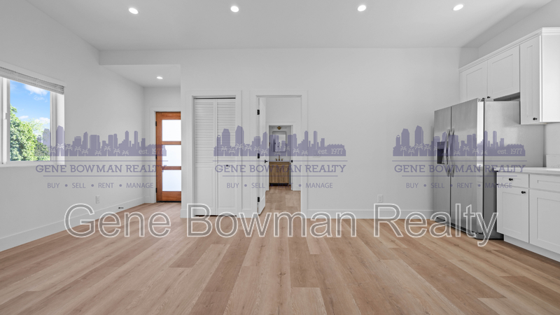 San Diego House: 2411 Fleetwood St.