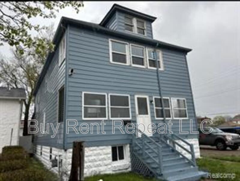 Wyandotte Condo: 320 Hudson St.