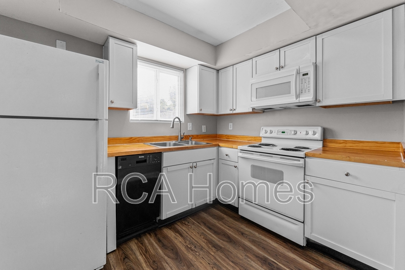 Indianapolis Condo: 4353 Falcon Creek Boulevard