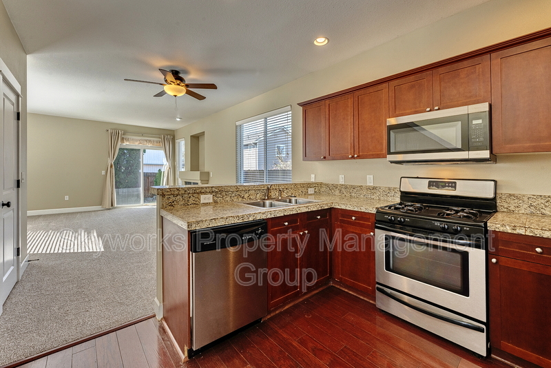 Request a Viewing for 8531 North Fiske Avenue Tenant Turner