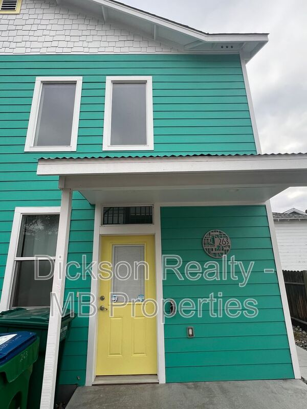 Reno Condo: 263 Thoma Street