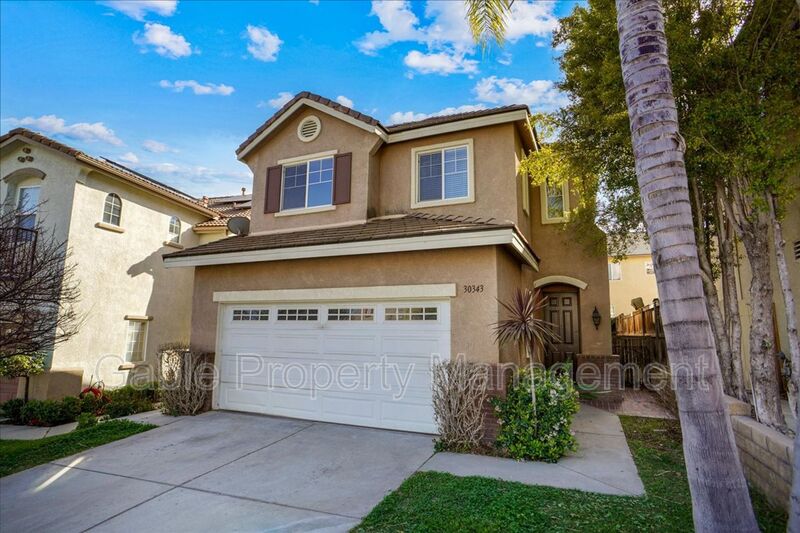 Castaic House: 30343 Cedar Oak Ln