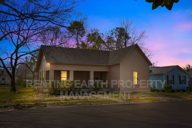 Birmingham House: 2017 48th Street Ensley